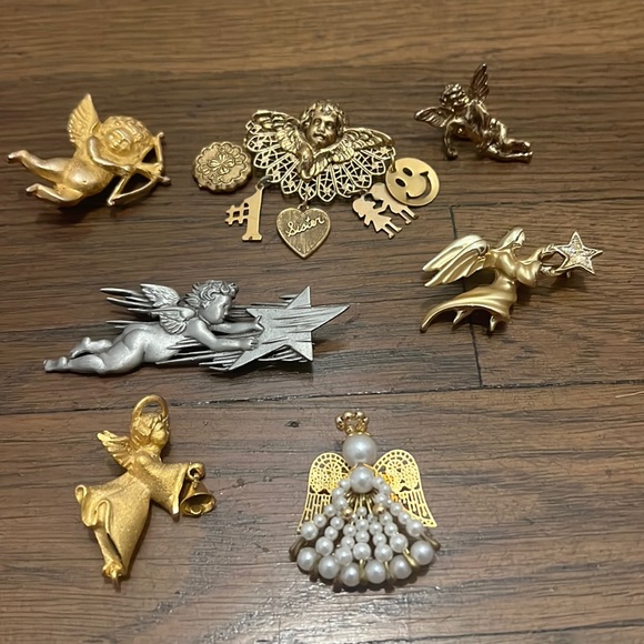 Angel Pin Collection - Picture 2 of 6